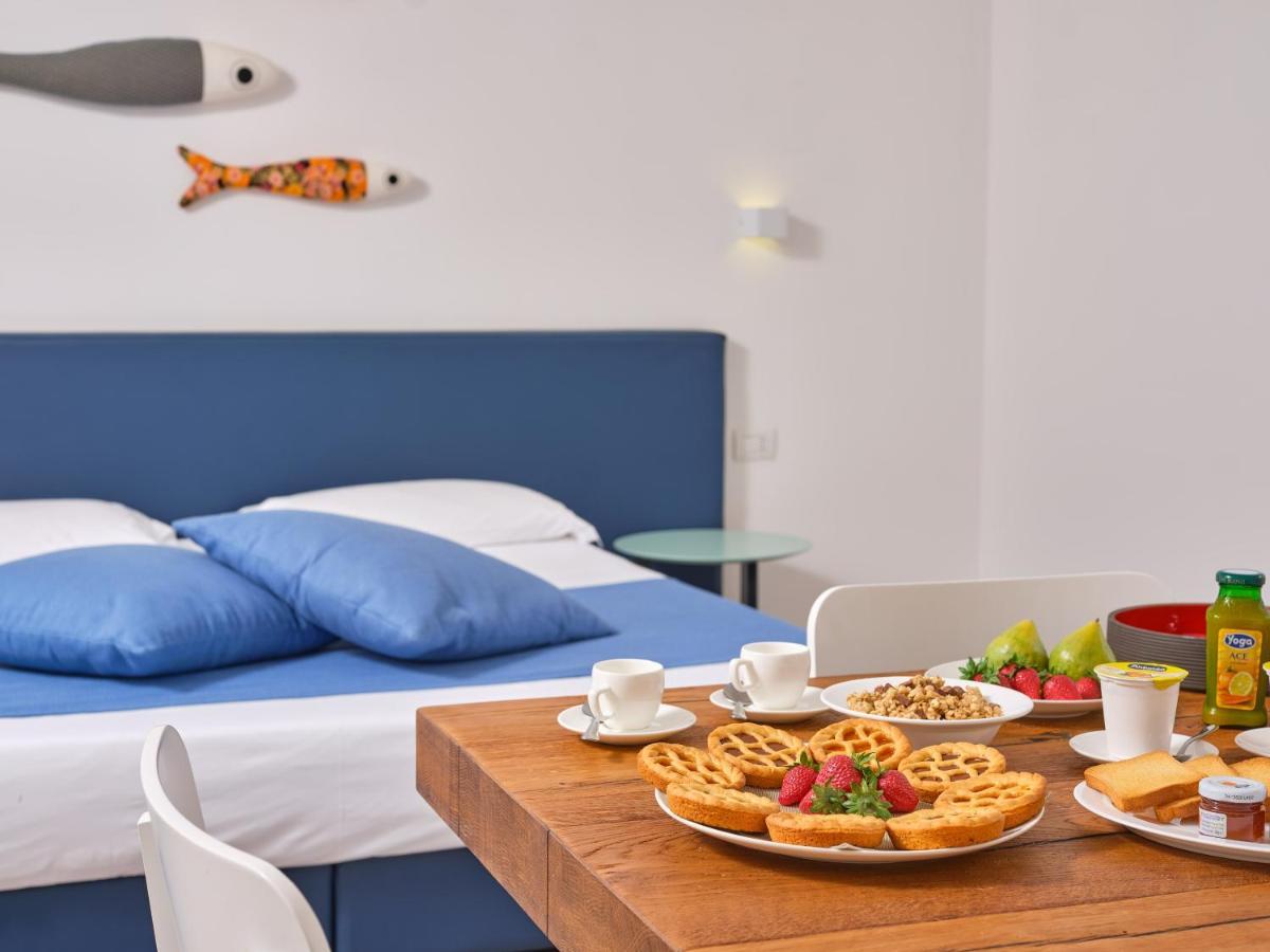 Felix Hotels - Hotel Residence Porto San Paolo ポルト・サン・パーオロ エクステリア 写真