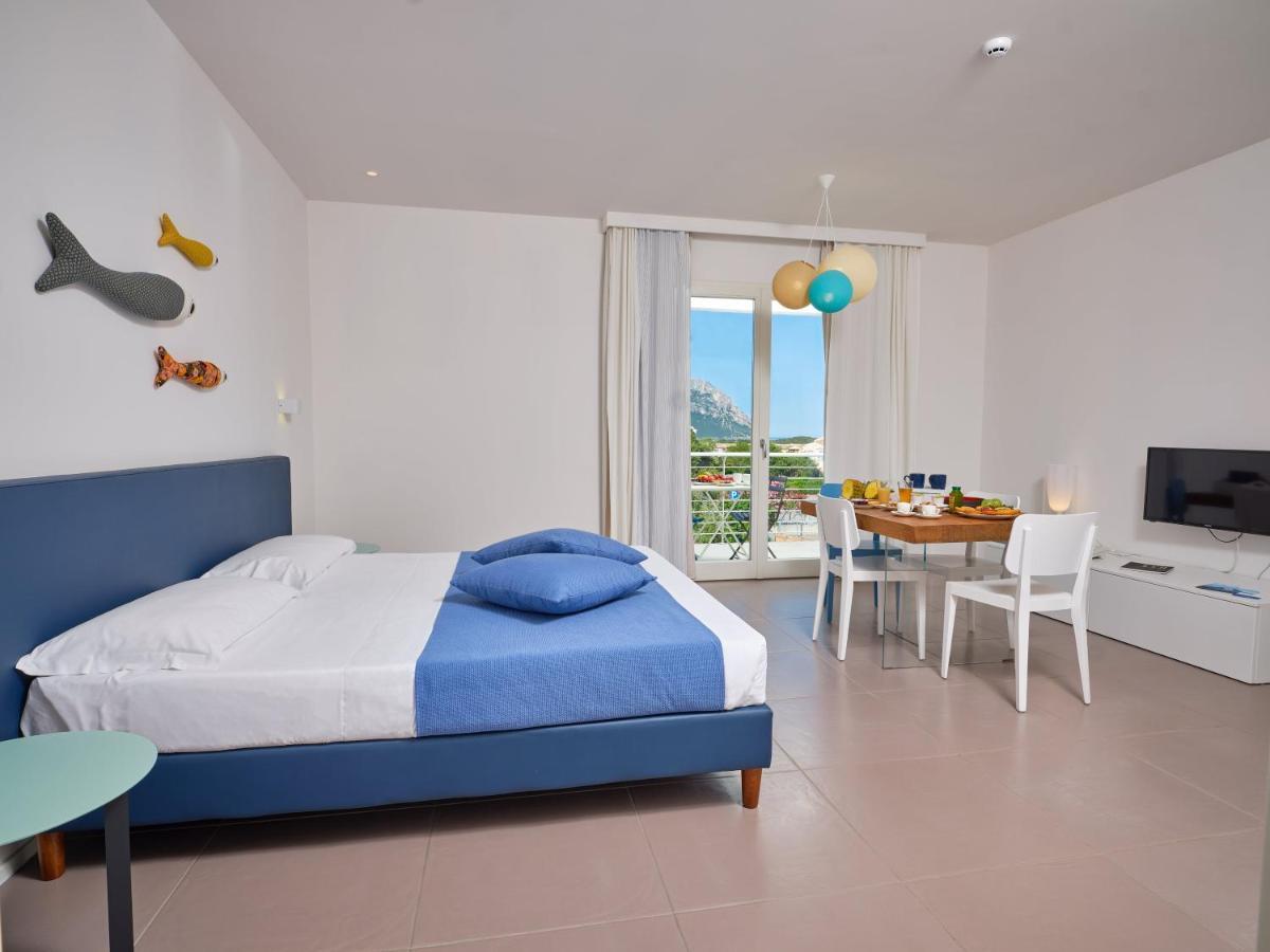 Felix Hotels - Hotel Residence Porto San Paolo ポルト・サン・パーオロ エクステリア 写真
