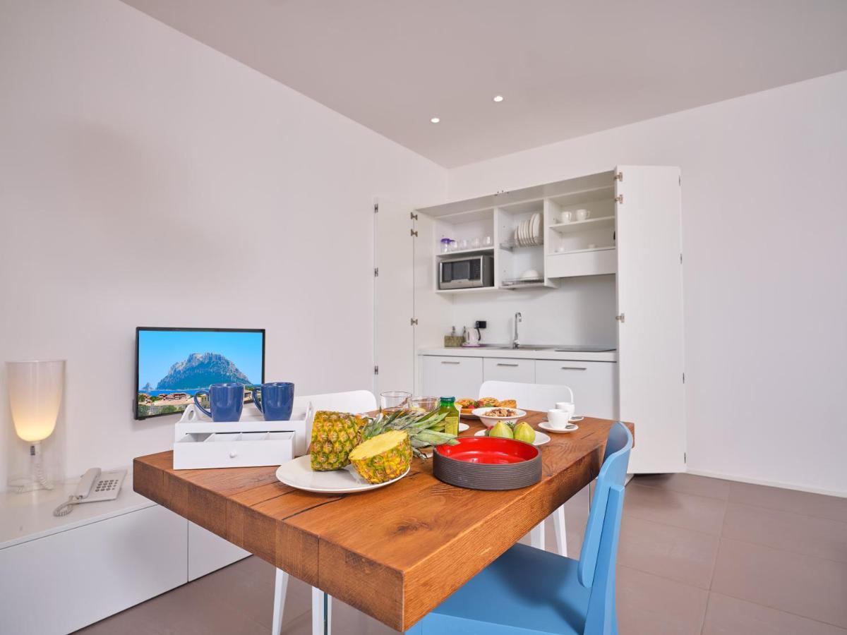 Felix Hotels - Hotel Residence Porto San Paolo ポルト・サン・パーオロ エクステリア 写真