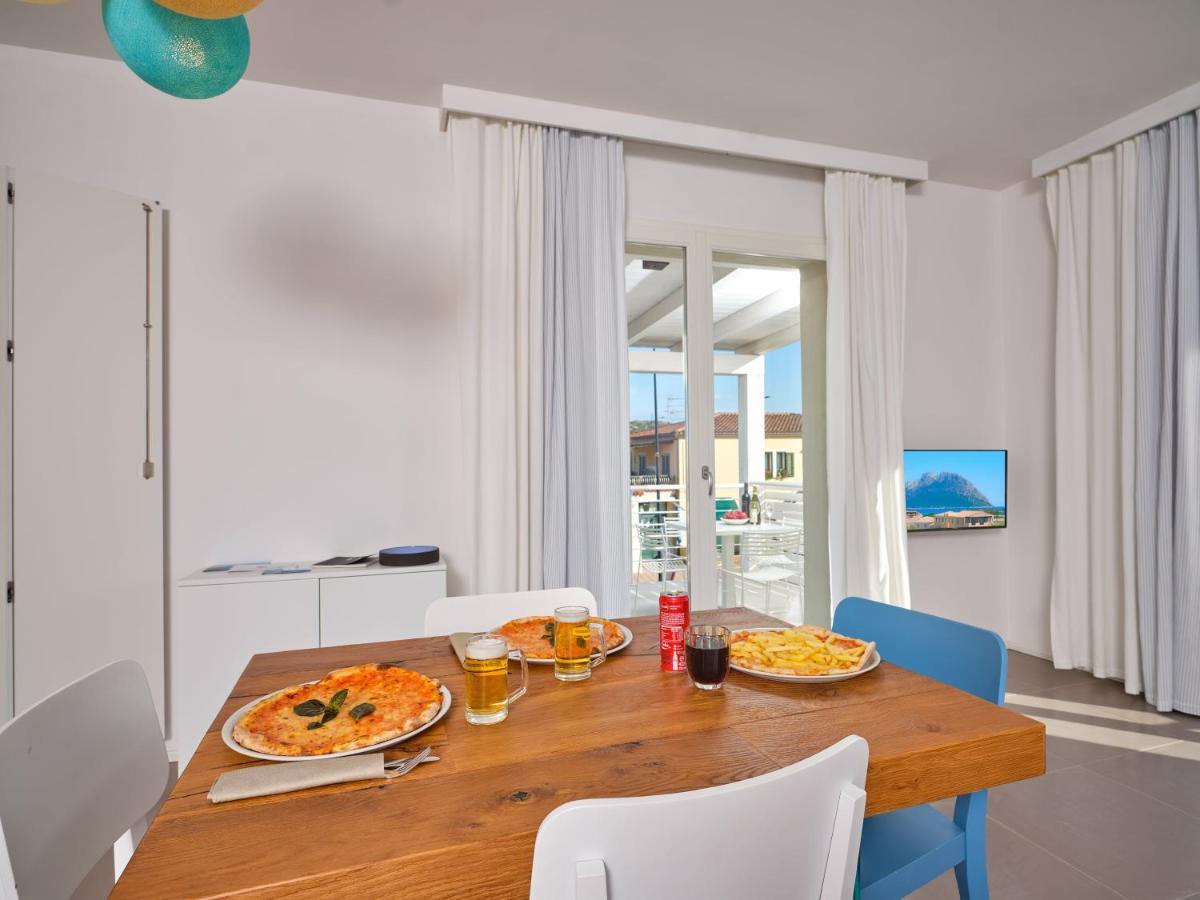 Felix Hotels - Hotel Residence Porto San Paolo ポルト・サン・パーオロ エクステリア 写真