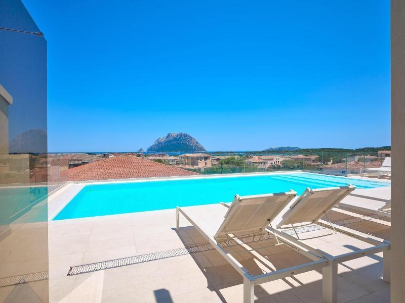 Felix Hotels - Hotel Residence Porto San Paolo ポルト・サン・パーオロ エクステリア 写真
