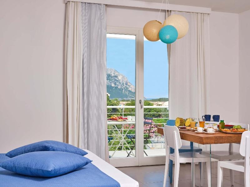Felix Hotels - Hotel Residence Porto San Paolo ポルト・サン・パーオロ エクステリア 写真