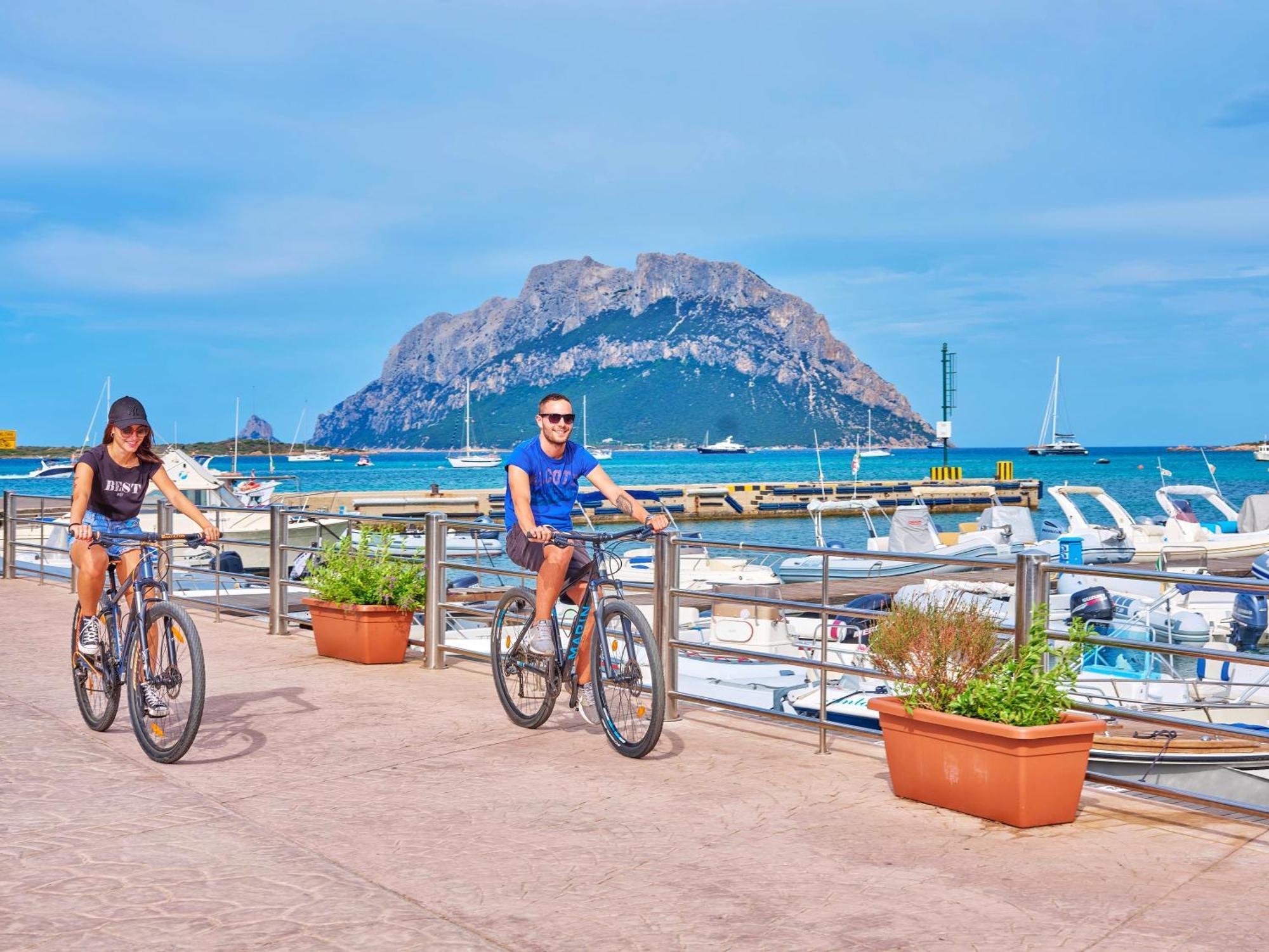 Felix Hotels - Hotel Residence Porto San Paolo ポルト・サン・パーオロ エクステリア 写真