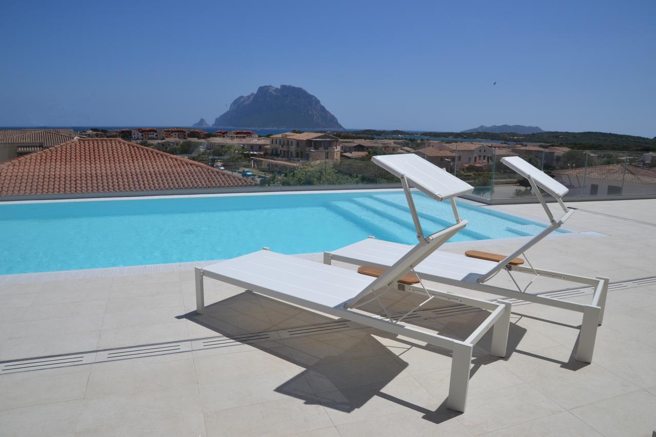 Felix Hotels - Hotel Residence Porto San Paolo ポルト・サン・パーオロ エクステリア 写真
