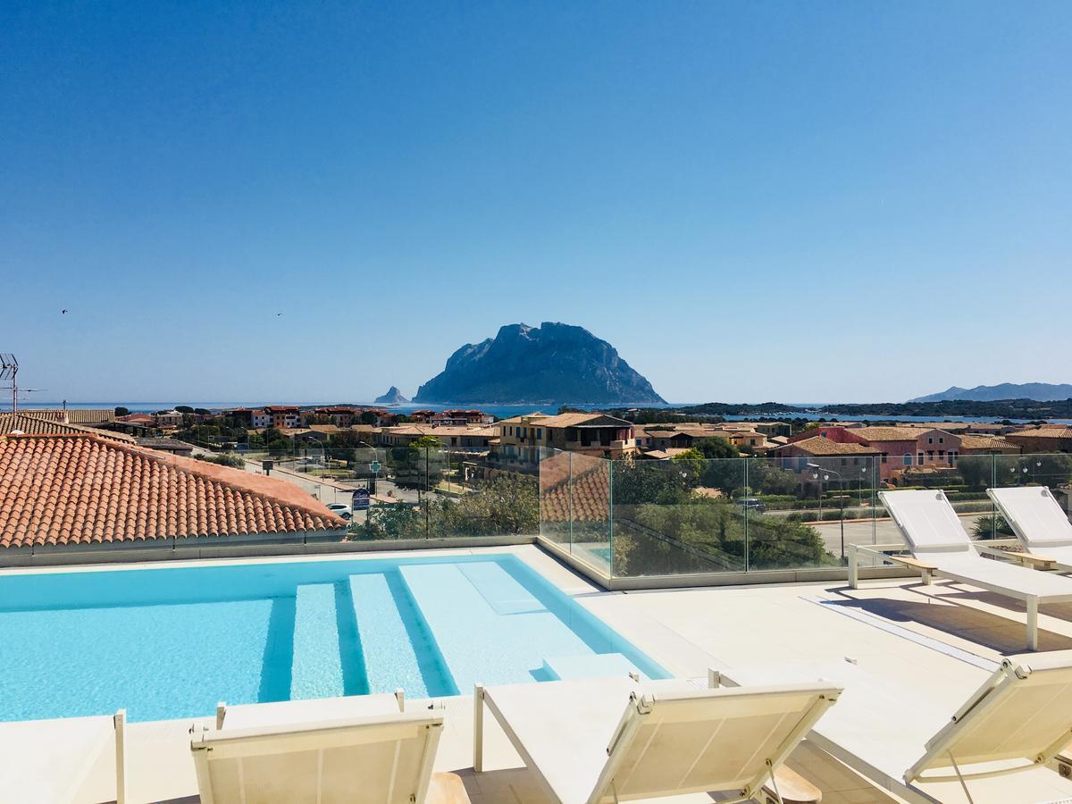 Felix Hotels - Hotel Residence Porto San Paolo ポルト・サン・パーオロ エクステリア 写真