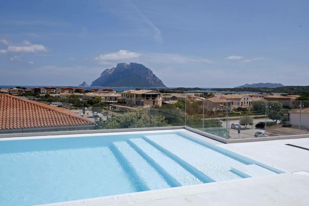Felix Hotels - Hotel Residence Porto San Paolo ポルト・サン・パーオロ エクステリア 写真